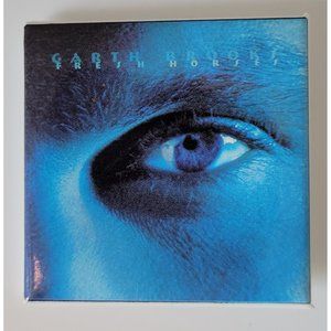 Garth Brooks Fresh Horses Concert Promo Button/ Pin Back - Country Music